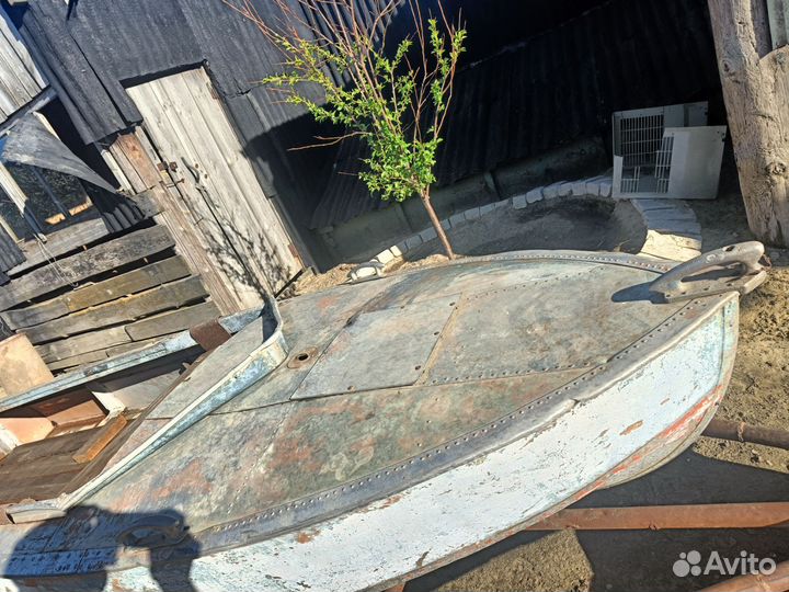 Дюралевая моторная лодка 