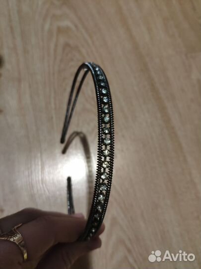 Ободок для волос со стразами, крабик