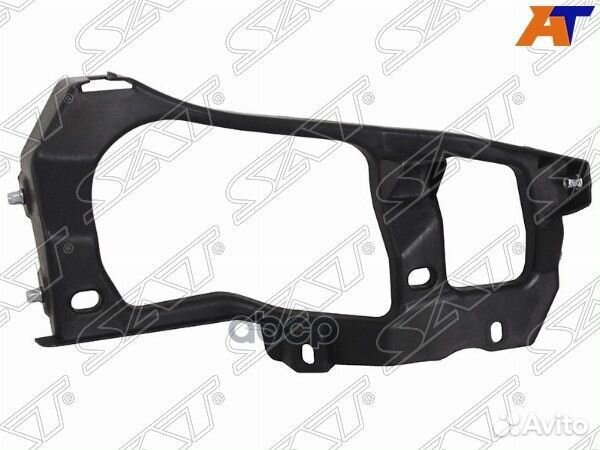 Кронштейн фары правый VW touareg 11- RH stvw620