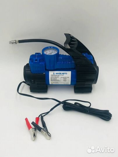 Компрессор 2-поршневой с LED фонарем, в кейсе