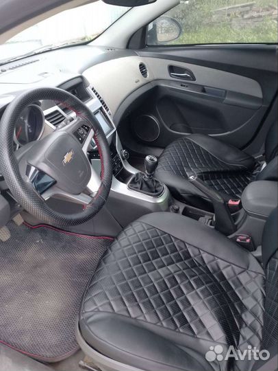 Chevrolet Cruze 1.6 МТ, 2010, 118 000 км