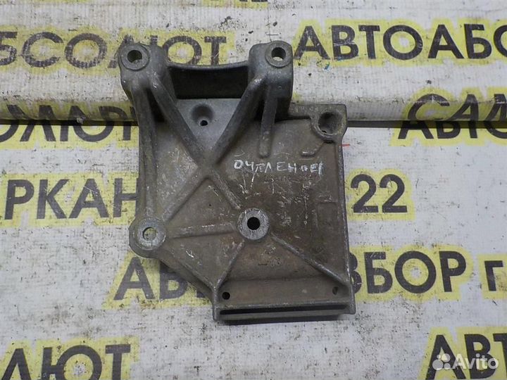 Кронштейн кондиционера Mitsubishi Outlander (CU)