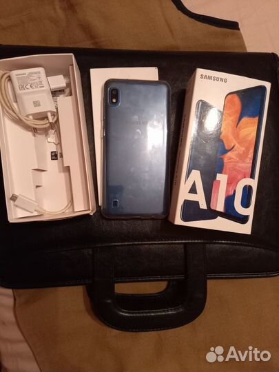 Samsung Galaxy A10, 2/32 ГБ