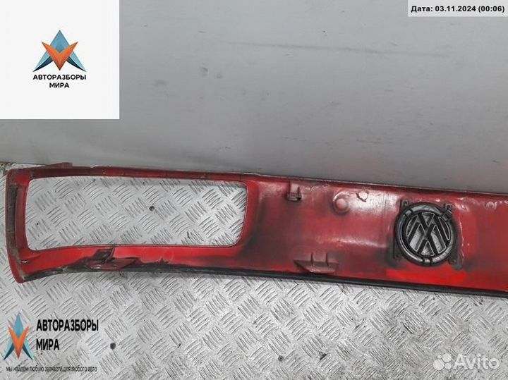 Решетка радиатора Volkswagen Passat B3 1991