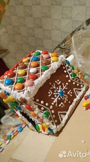 Пряничные домики и расписное печенье