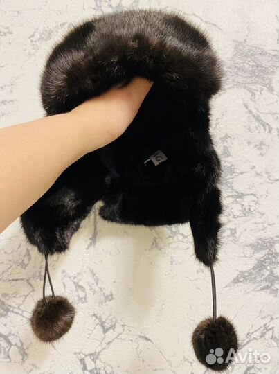 Кожаная шапка с натуральным мехом