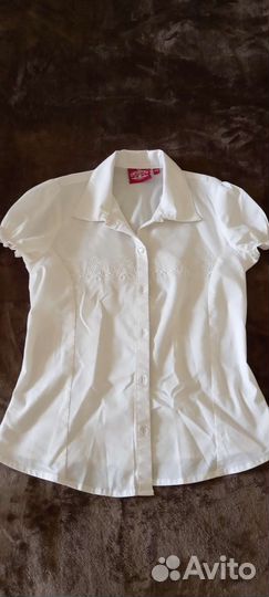 Рубашки школьные 7 штук