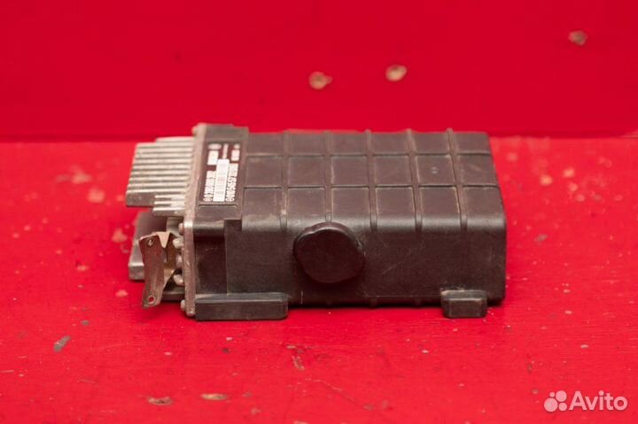 Блок управления двигателем Mercedes E200 W124 M102