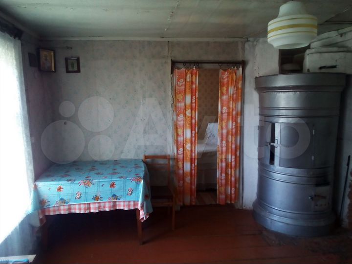 Комната 23,7 м² в 2-к., 1/2 эт.