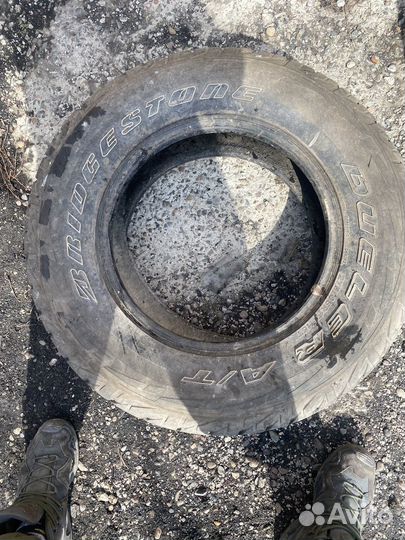 Bridgestone Dueler A/T 275/65 R17