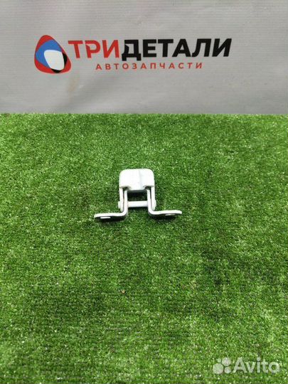 Петля двери задняя правая Renault Megane универсал