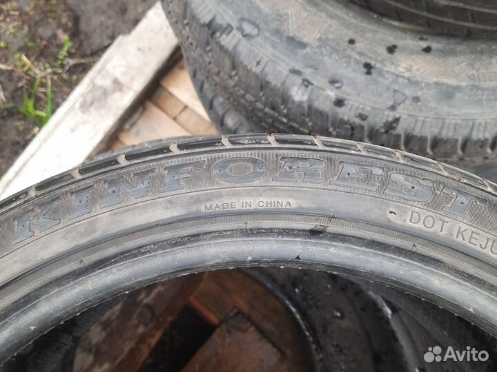 Kinforest KF550-UHP 255/35 R18