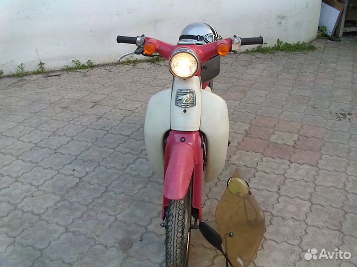 Японский мопед Хонда Супер Каб 50
