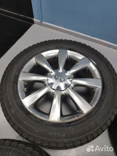 Зимние шины и диски Continental 255/55 R18
