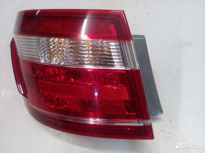 Задние стоп-фанари на Лада Веста