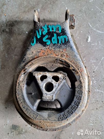 Подушка двигателя задняя Mazda 3