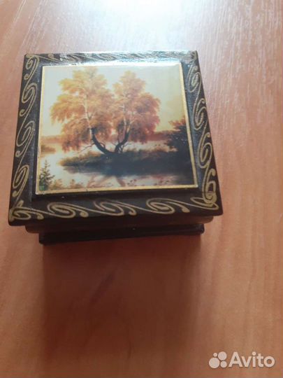 Шкатулка для ювелирных украшений