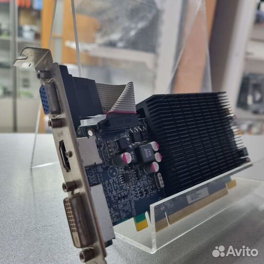 Видеокарта HIS HD6570 1Gb DDR3 (VGA DVI-D hdmi)