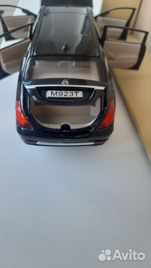 Машинка моделька