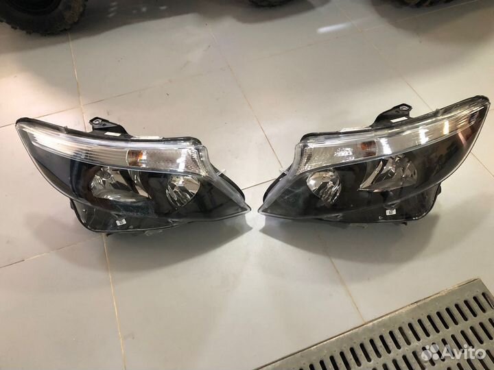 Фара передняя Hella Mercedes-Benz V-Класс оригинал