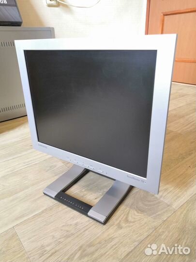 Монитор Samsung SyncMaster 152S 15