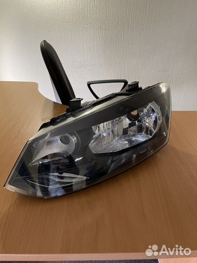 Фара левая на volkswagen polo 2012