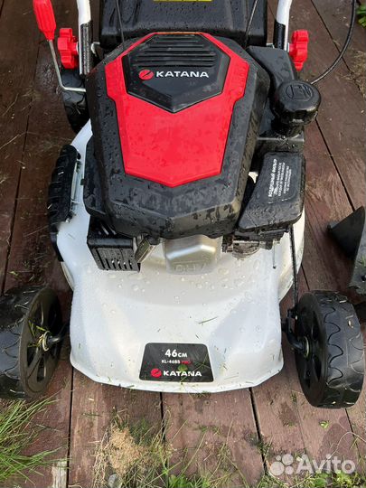 Газонокосилка бензиновая