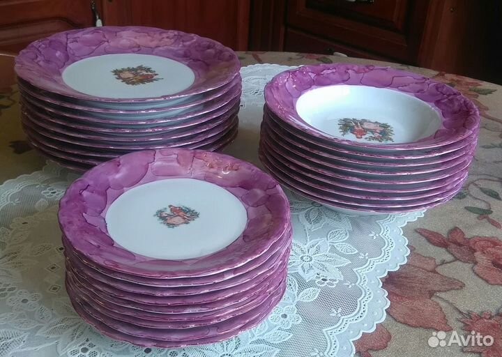 Обеденный фарфоровый сервиз на 9 персон