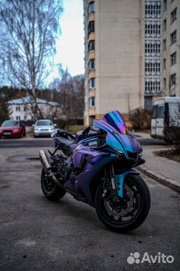 Yamaha R1