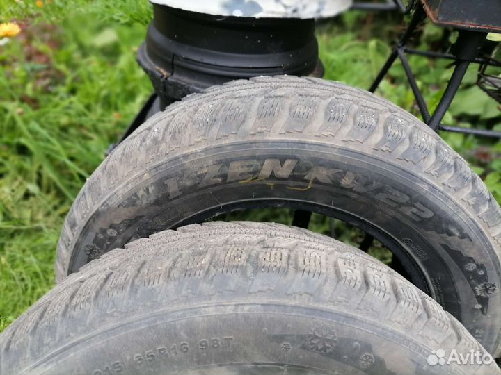 Kumho I'Zen KW22 215/65 R16 98T