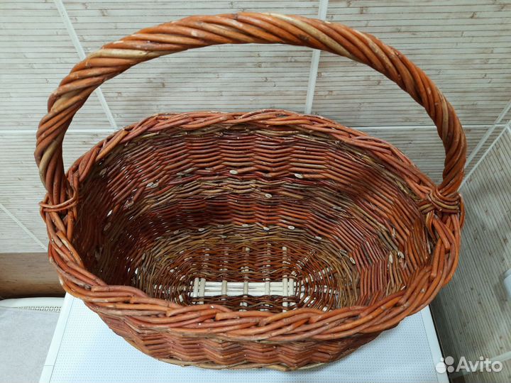 Корзина плетеная, из ивы, овальная, средняя, 10 л