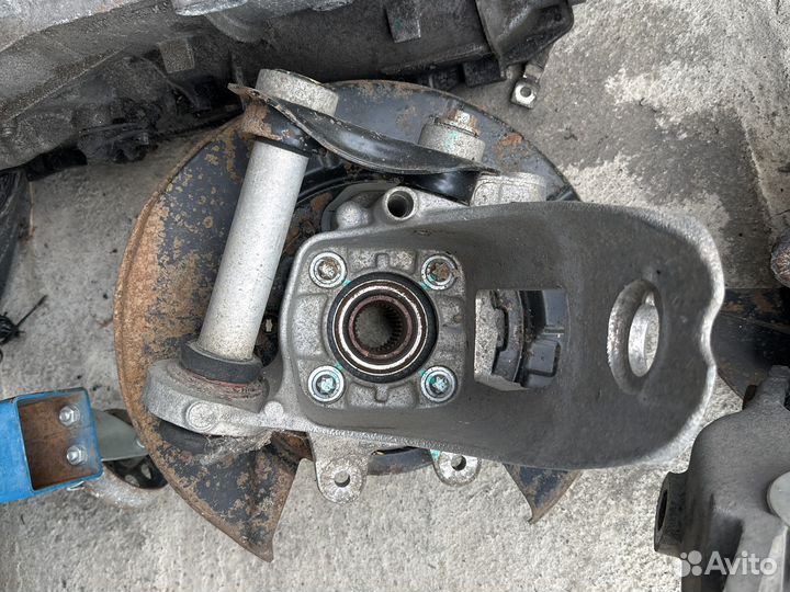 Кулак цапфы задние BMW E53