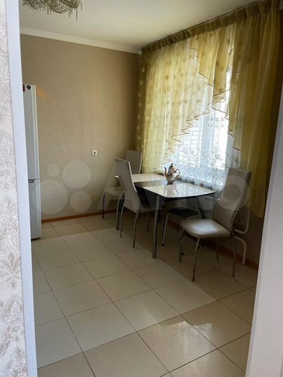 3-к. квартира, 80 м², 3/17 эт.