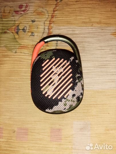 Продам колонку jbl Clip4