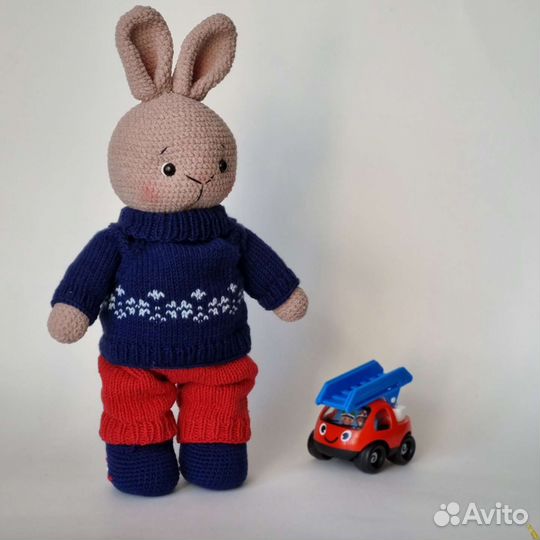 Плюшевый заяц