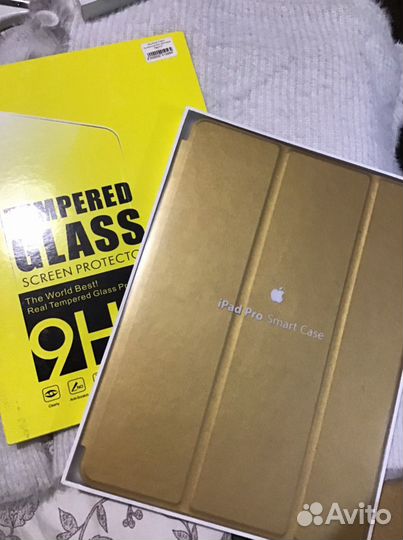 Чехол и защитное стекло к нему