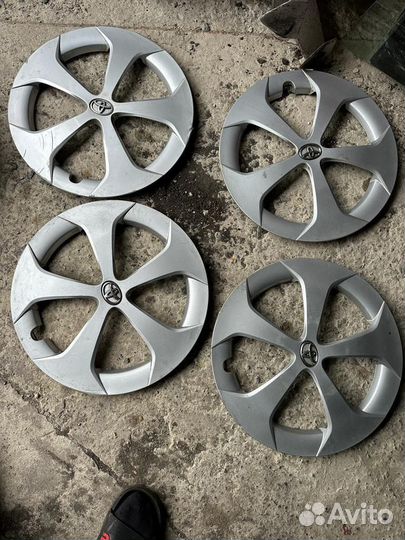 Колпаки toyota prius