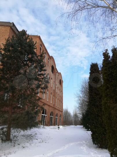 Дом 2500 м² на участке 25 сот.