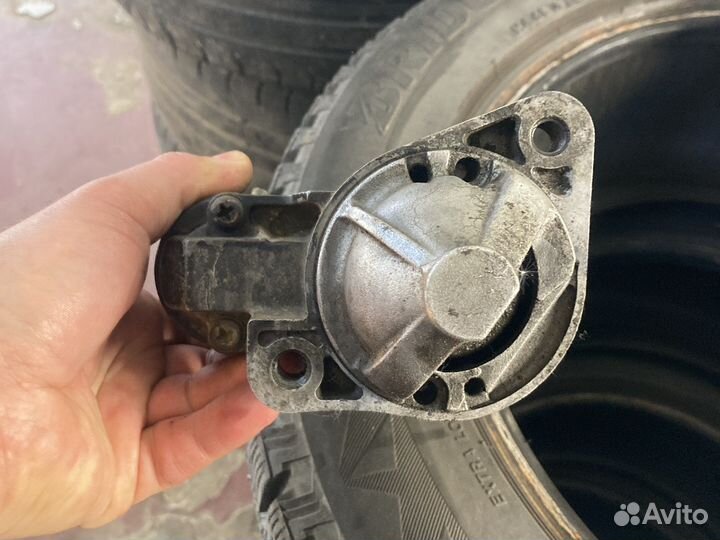 Продам стартер на Митсубиси Паджеро