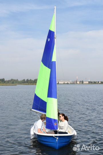 Лодка с парусом Виза Комби - 395