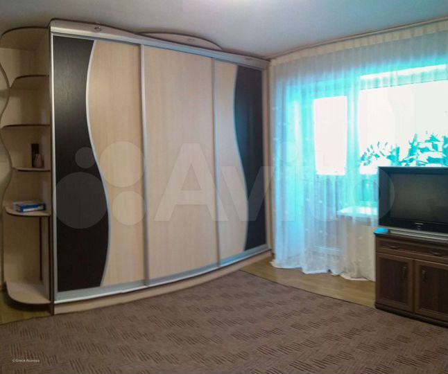 1-к. квартира, 42 м², 2/5 эт.