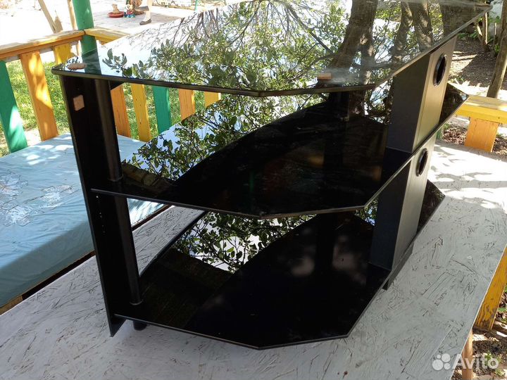 Тумба под телевизор