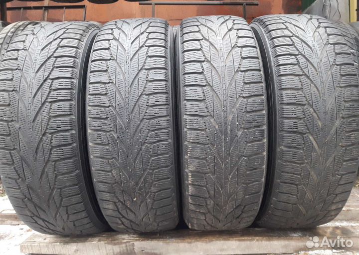 Nokian Tyres Hakkapeliitta R2 SUV 225/65 R17 106R