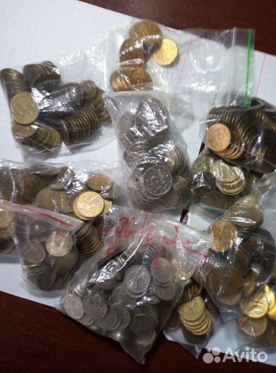 Продам монеты