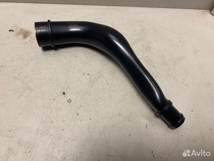 Патрубок вентиляции картера Volkswagen Golf