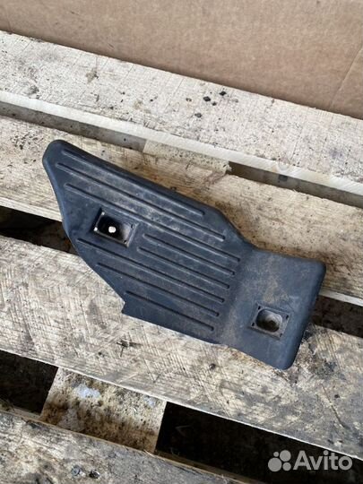 Подставка под левую ногу mg rover 75