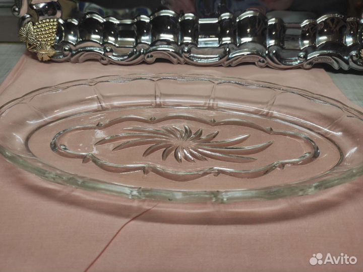 Кухонная утварь, блюда, блюдца