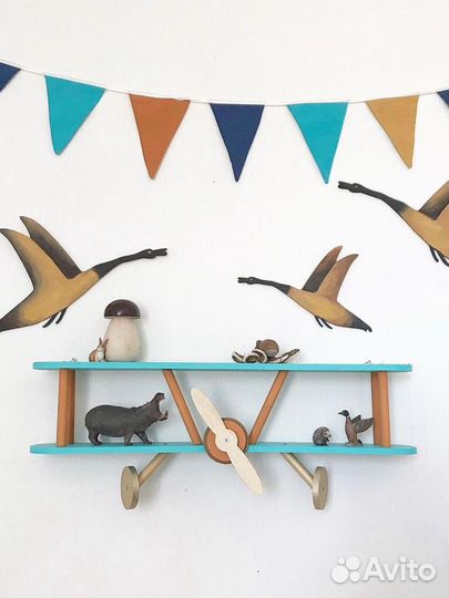 Полка навесная для книг