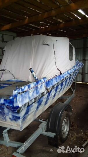 Моторная лодка