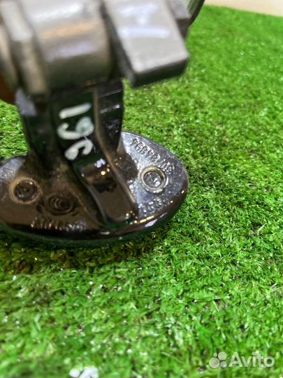 Петля двери задняя правая Volvo S40 седан 2.4